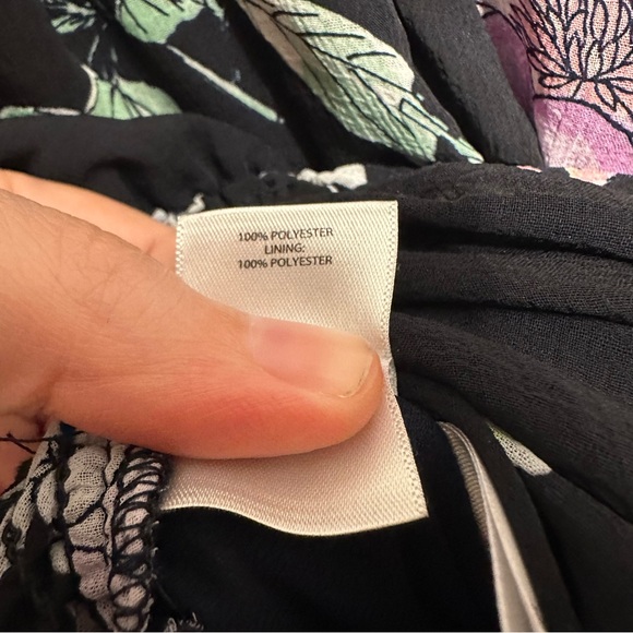 RTR Great Jones Navy Floral Neck Tie Dress - size medium - Picture 9 of 9